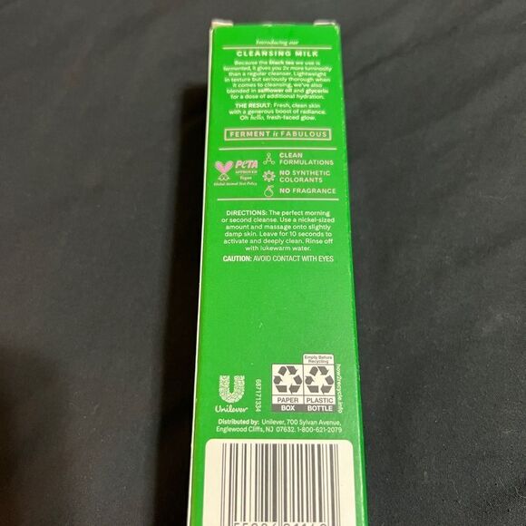 Fever Fermented Black Tea Cleansing Milk New - Picture 3 of 9